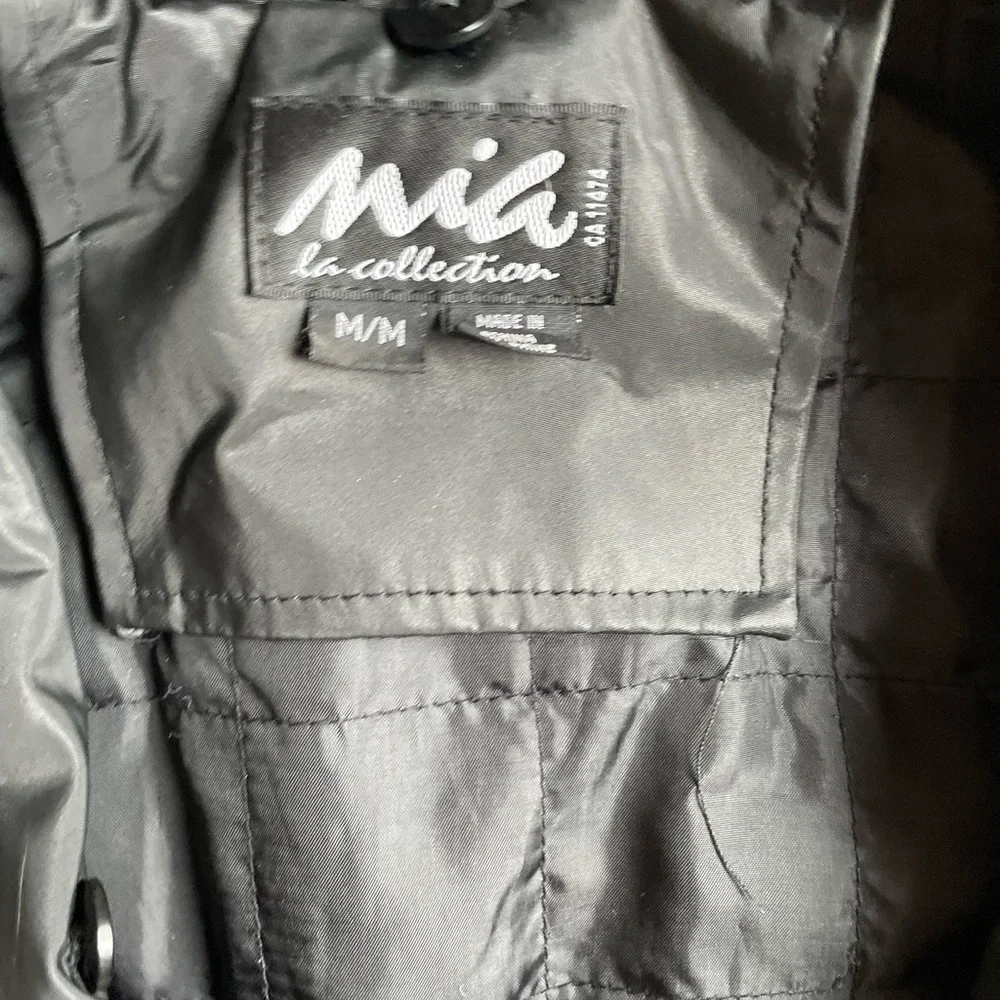 Vintage Y2K Black Belted Jacket - Picture 2 of 4